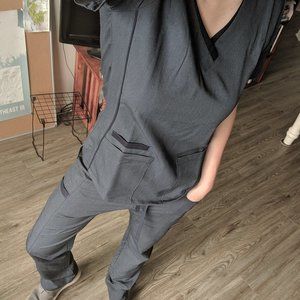 XS Maevn Matrix Pro Heather Navy Scrub Set